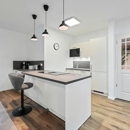 Strandnest Rosenhagen Bei Travemuende * Dassow