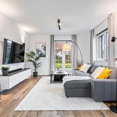 Strandnest Rosenhagen Bei Travemuende * Dassow