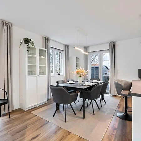 Strandnest Rosenhagen Bei Travemuende * Dassow